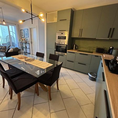 Spacious Seaview Sliema Apt, Steps From Valletta Ferry Zewnętrze zdjęcie