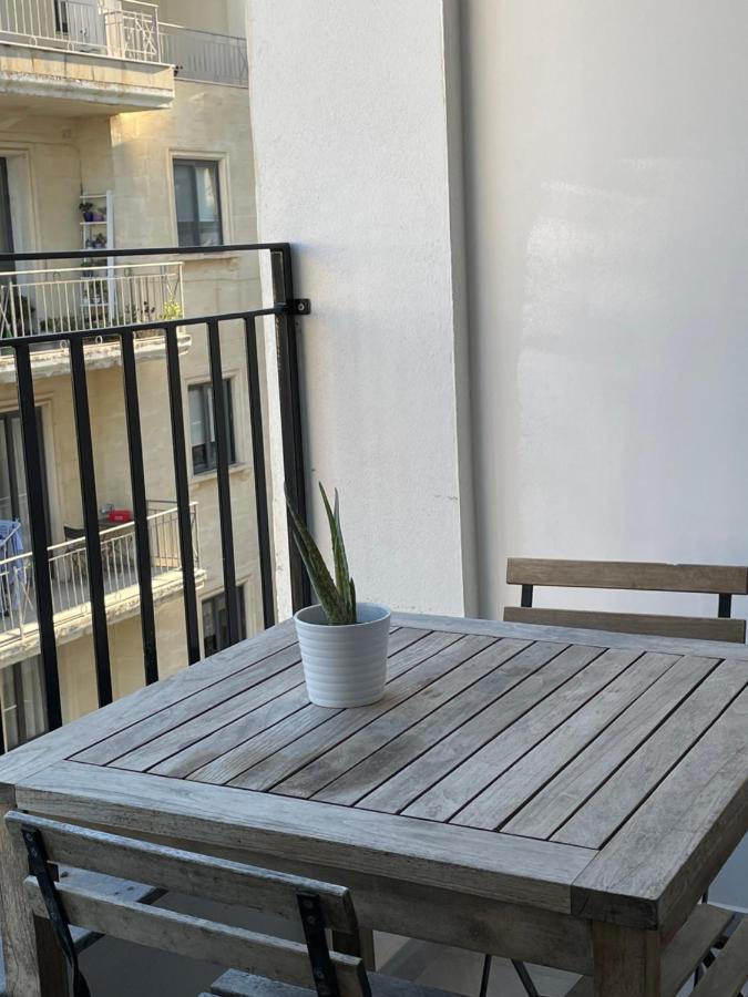 Spacious Seaview Sliema Apt, Steps From Valletta Ferry Zewnętrze zdjęcie