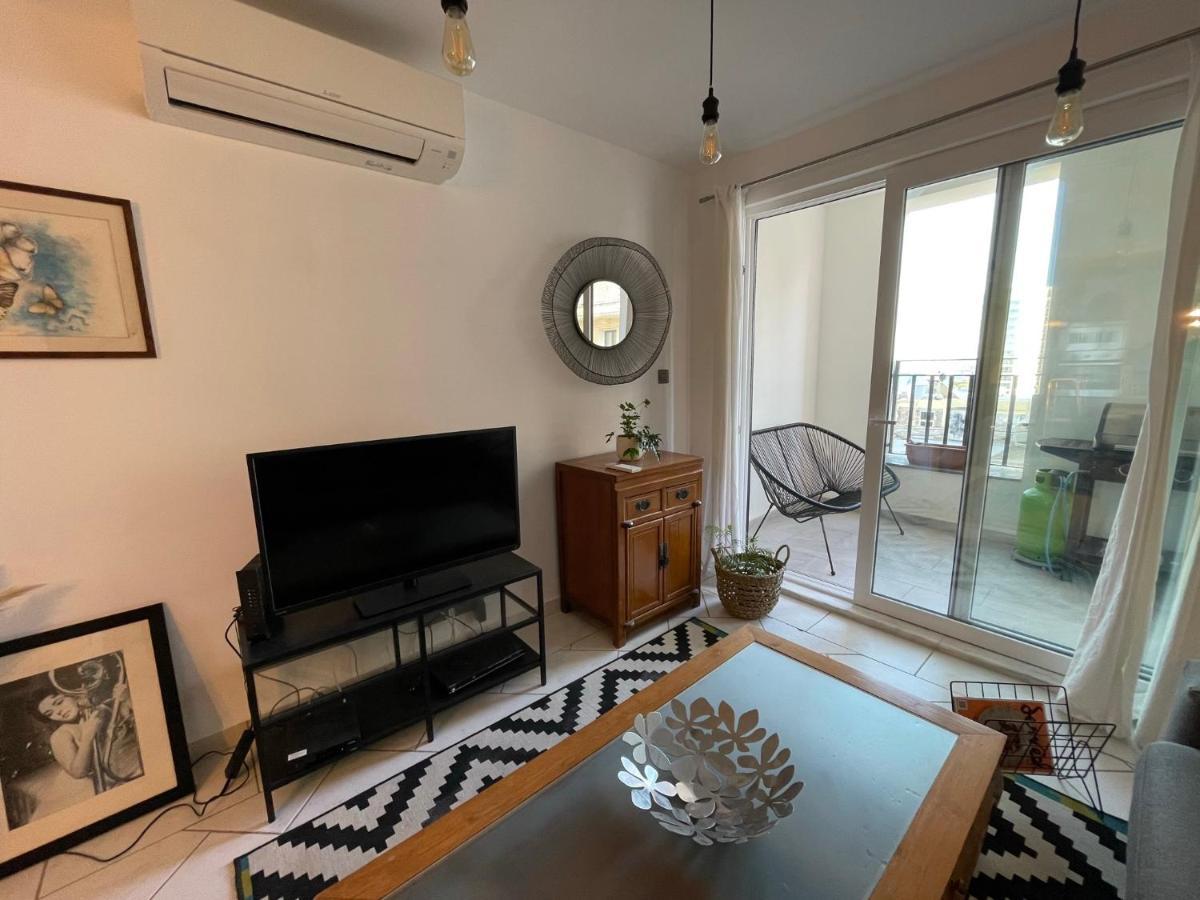 Spacious Seaview Sliema Apt, Steps From Valletta Ferry Zewnętrze zdjęcie