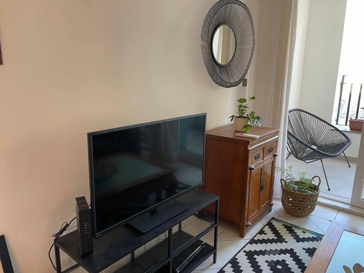 Spacious Seaview Sliema Apt, Steps From Valletta Ferry Zewnętrze zdjęcie