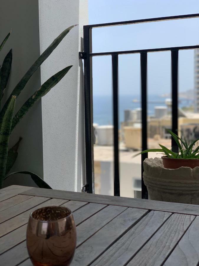 Spacious Seaview Sliema Apt, Steps From Valletta Ferry Zewnętrze zdjęcie