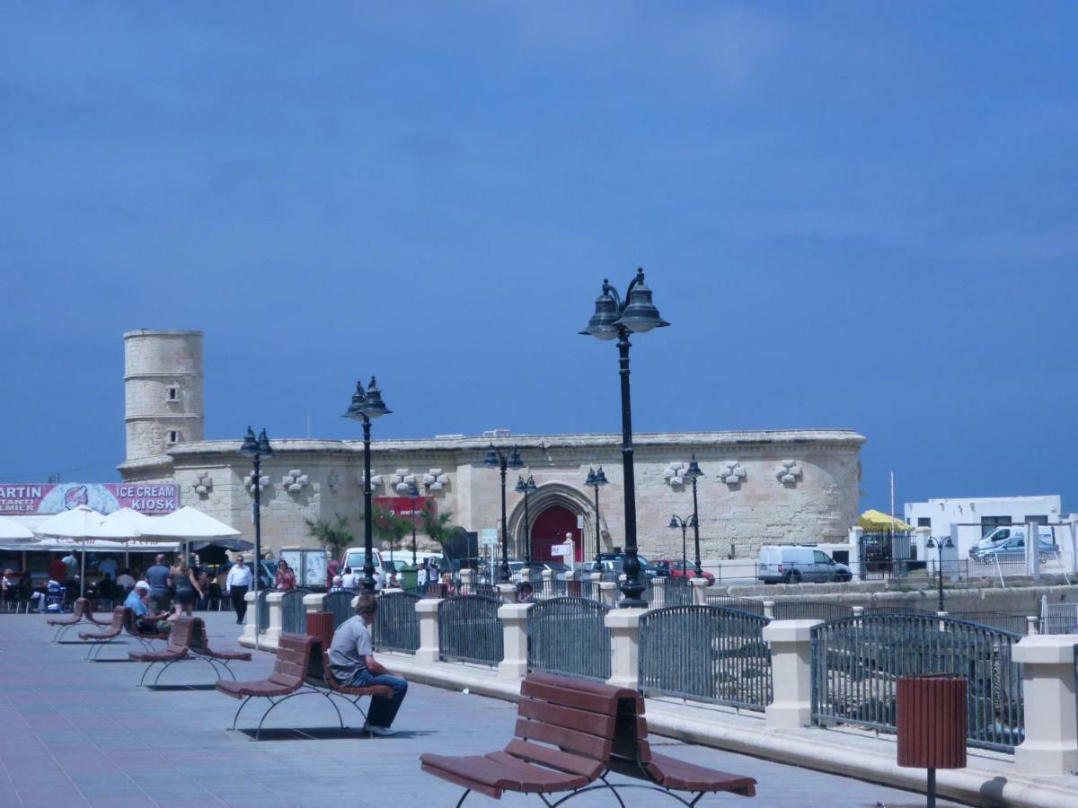 Spacious Seaview Sliema Apt, Steps From Valletta Ferry Zewnętrze zdjęcie