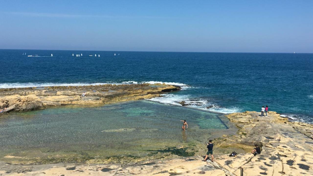 Spacious Seaview Sliema Apt, Steps From Valletta Ferry Zewnętrze zdjęcie