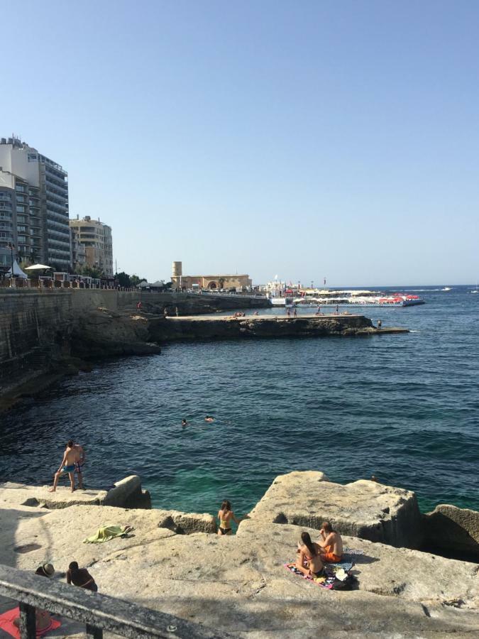Spacious Seaview Sliema Apt, Steps From Valletta Ferry Zewnętrze zdjęcie